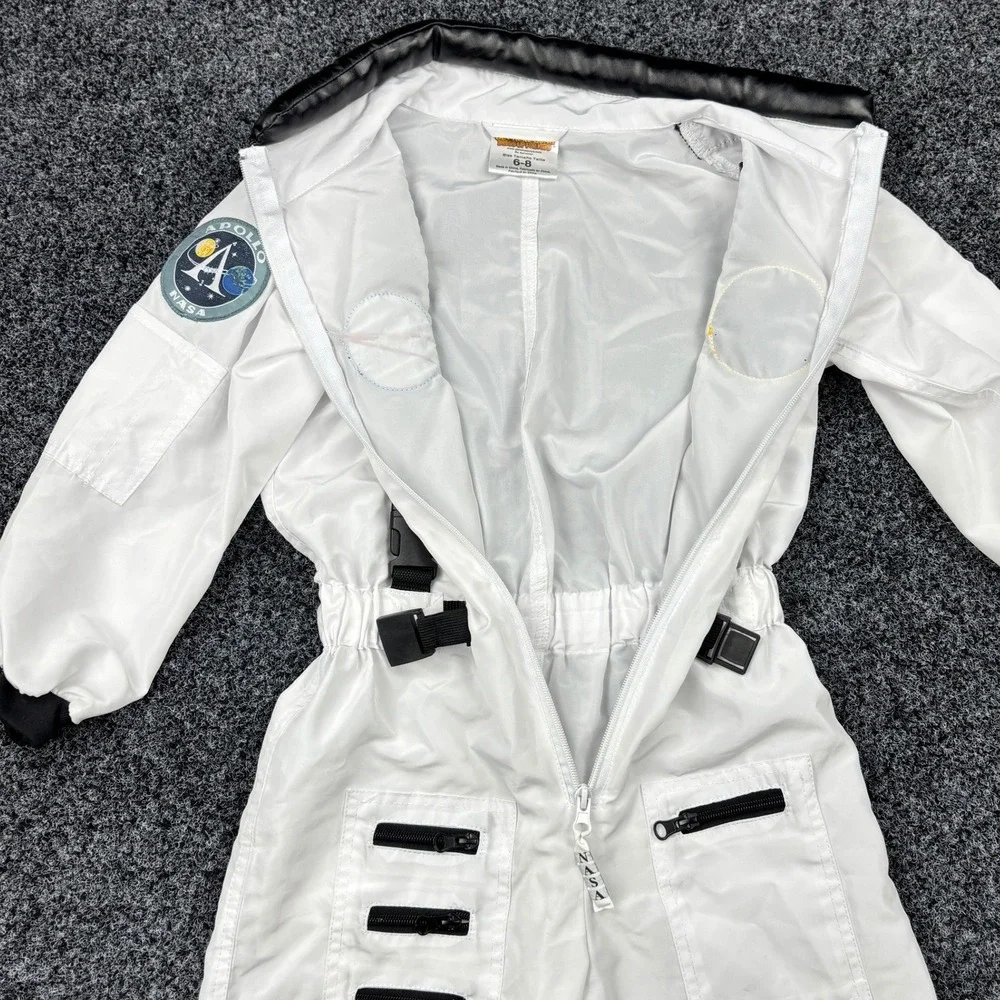 Aeromax Get Real Gear Kids Size 6-8 White NASA Jr Astronaut Flight Suit Costume